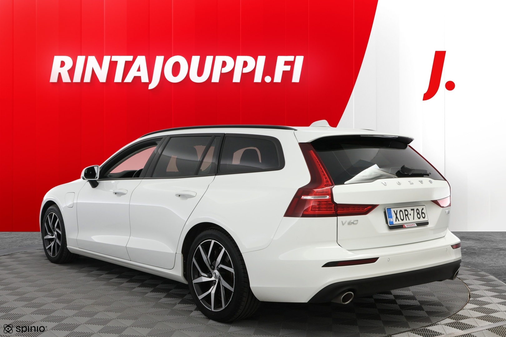 VOLVO V60 2020