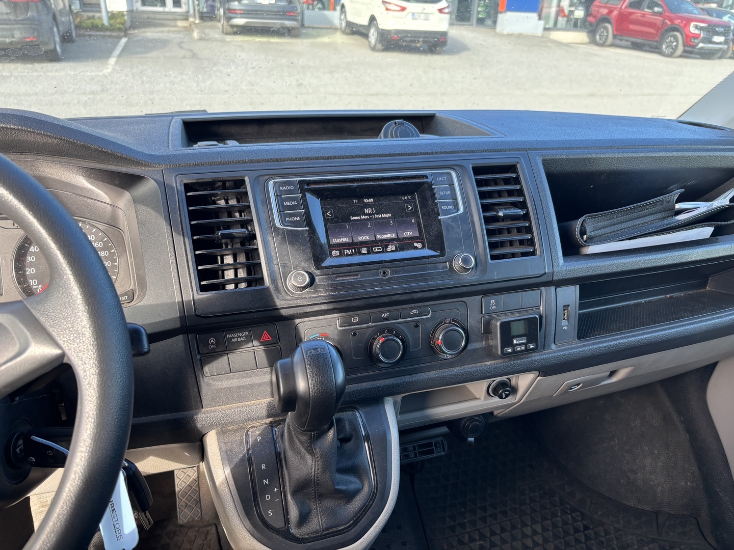 VOLKSWAGEN Transporter 2018