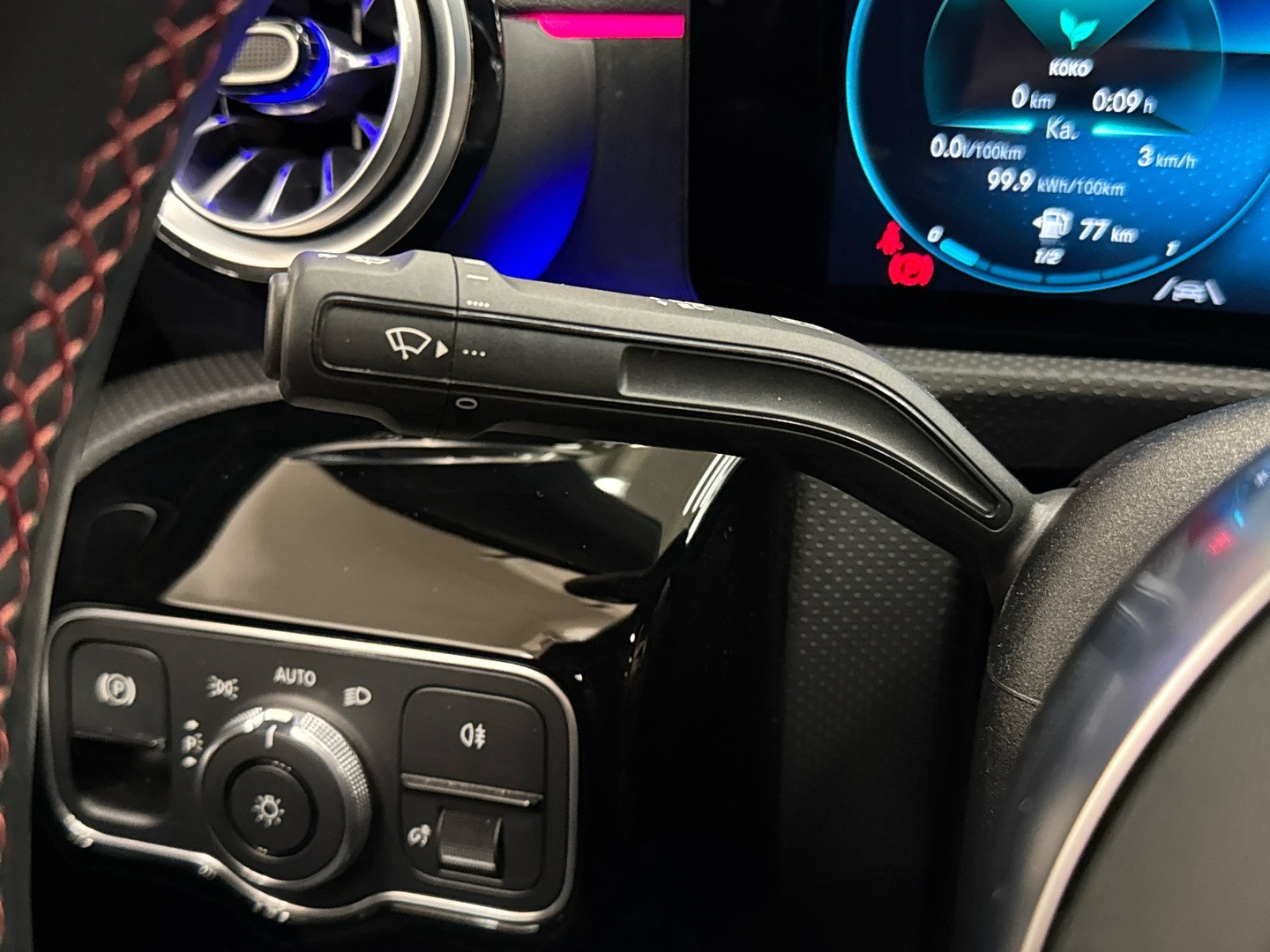 MERCEDES-BENZ A 2022