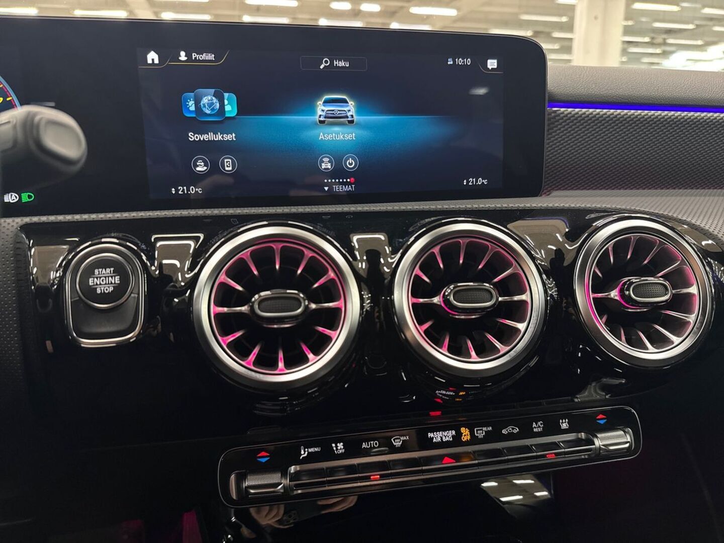 MERCEDES-BENZ A 2021