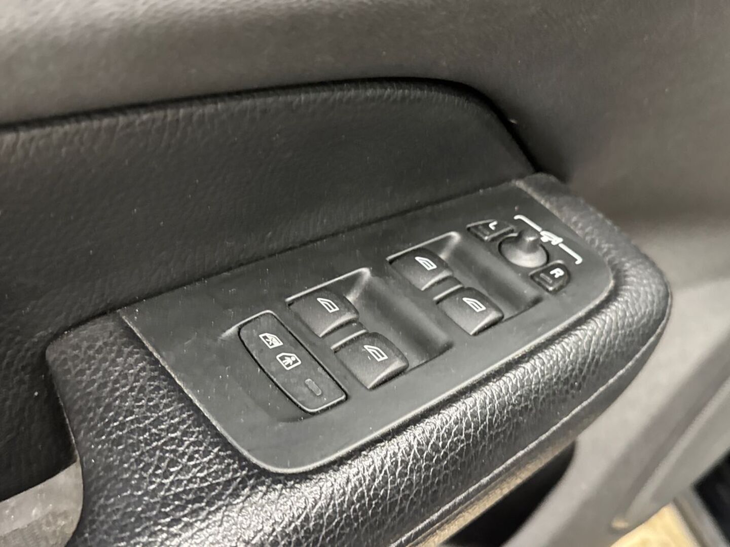 VOLVO V60 19