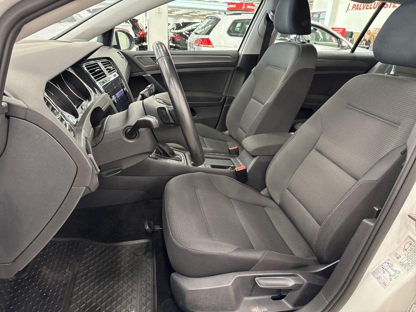 VOLKSWAGEN Golf 2020