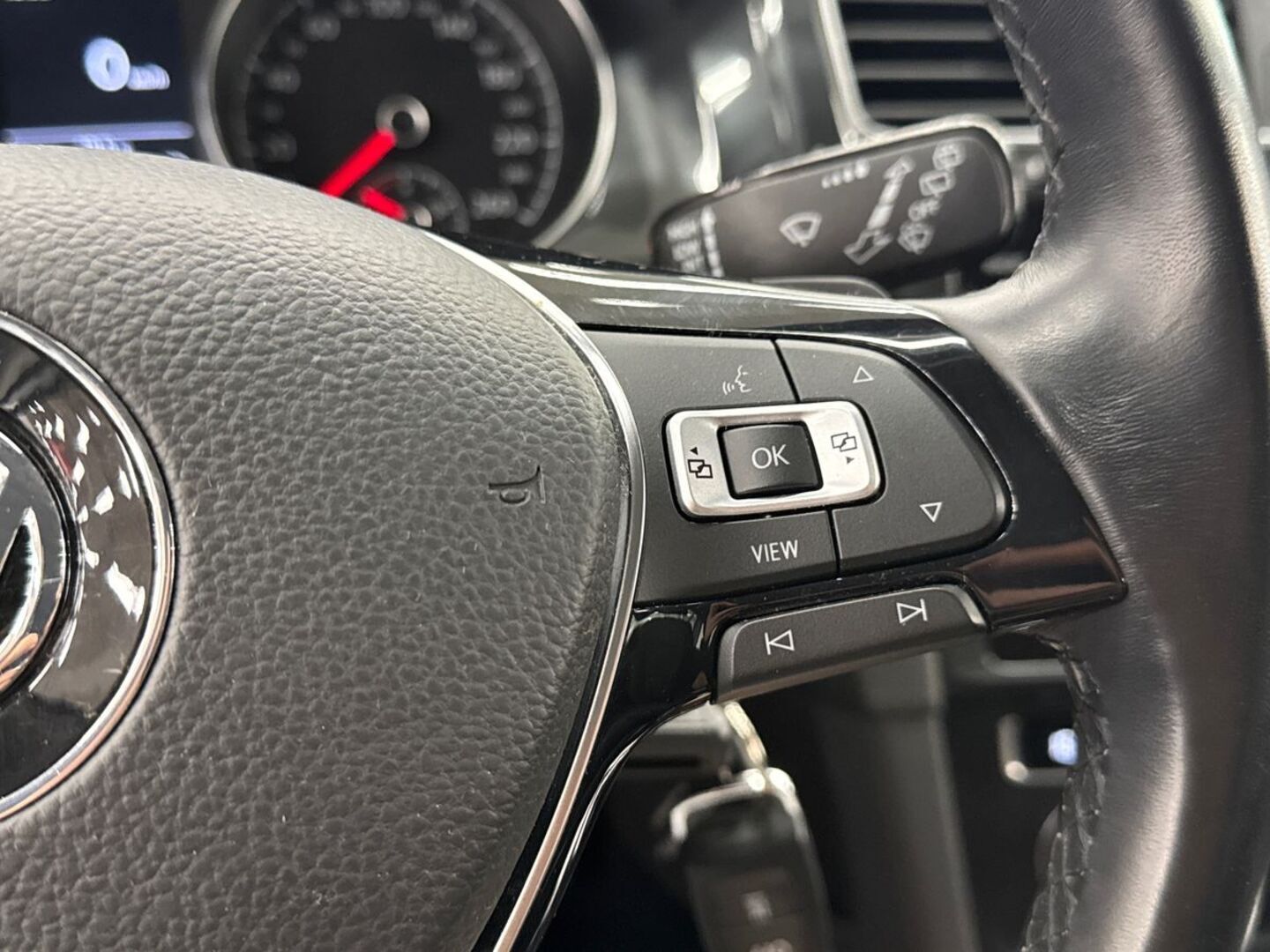 VOLKSWAGEN Golf 2020