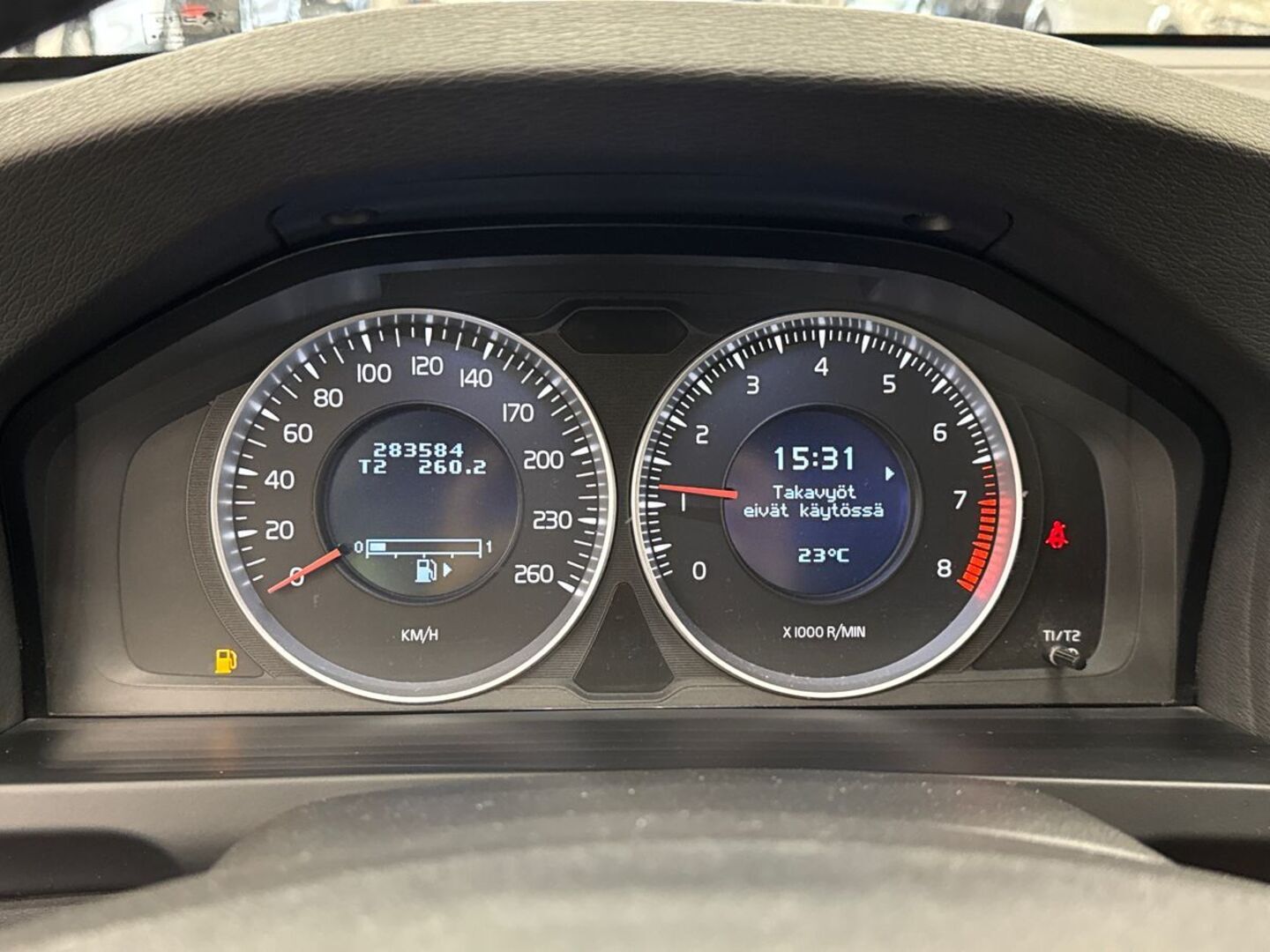 VOLVO V60 2011