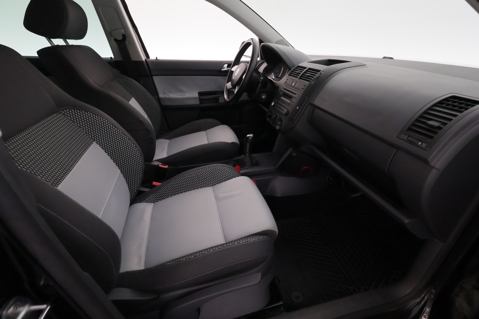 VOLKSWAGEN Polo 2008