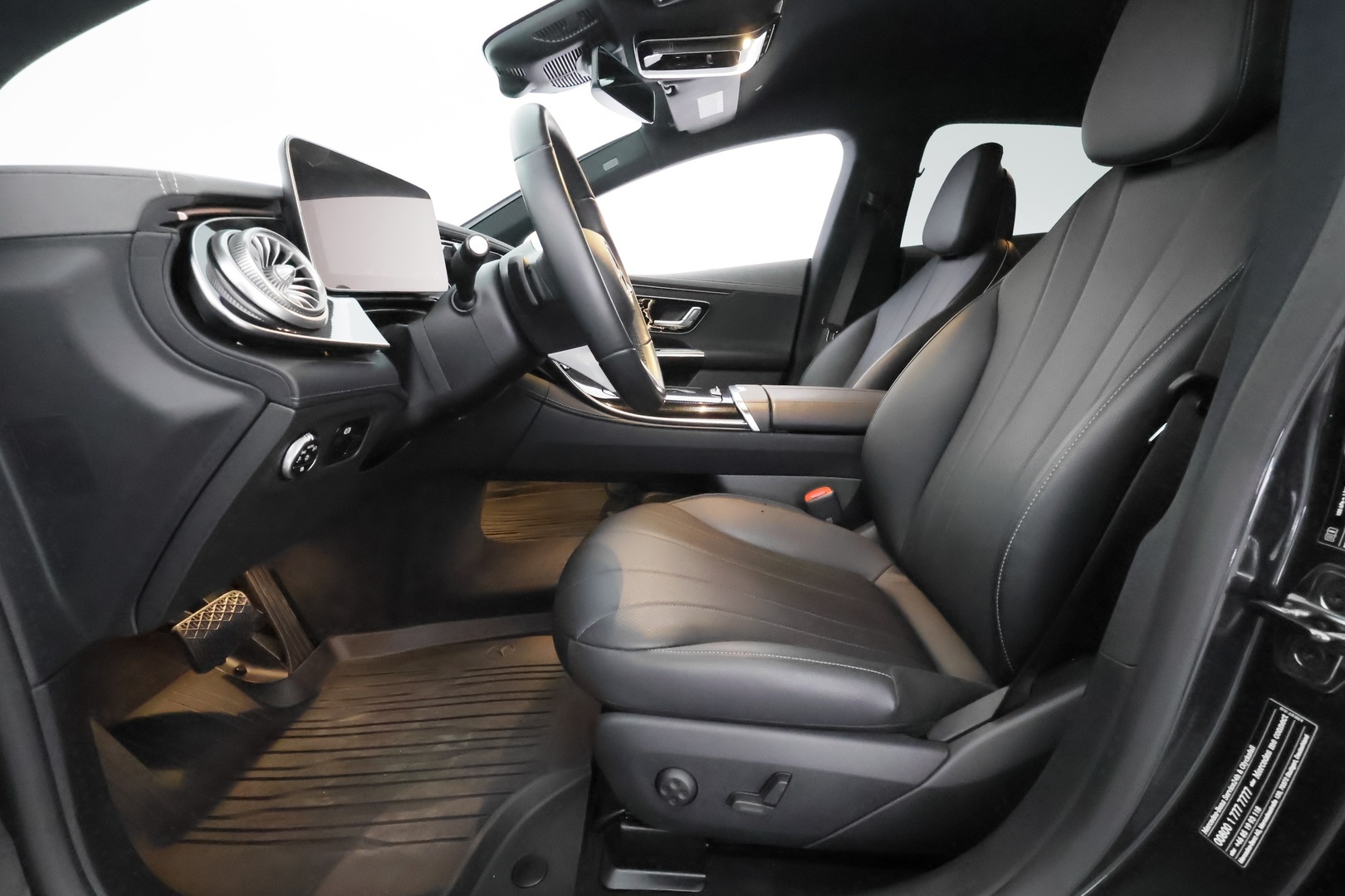 MERCEDES-BENZ EQE 2023