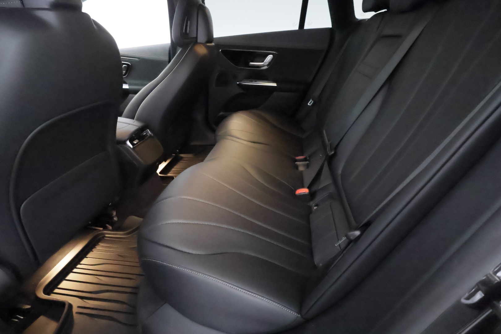 MERCEDES-BENZ EQE 2023