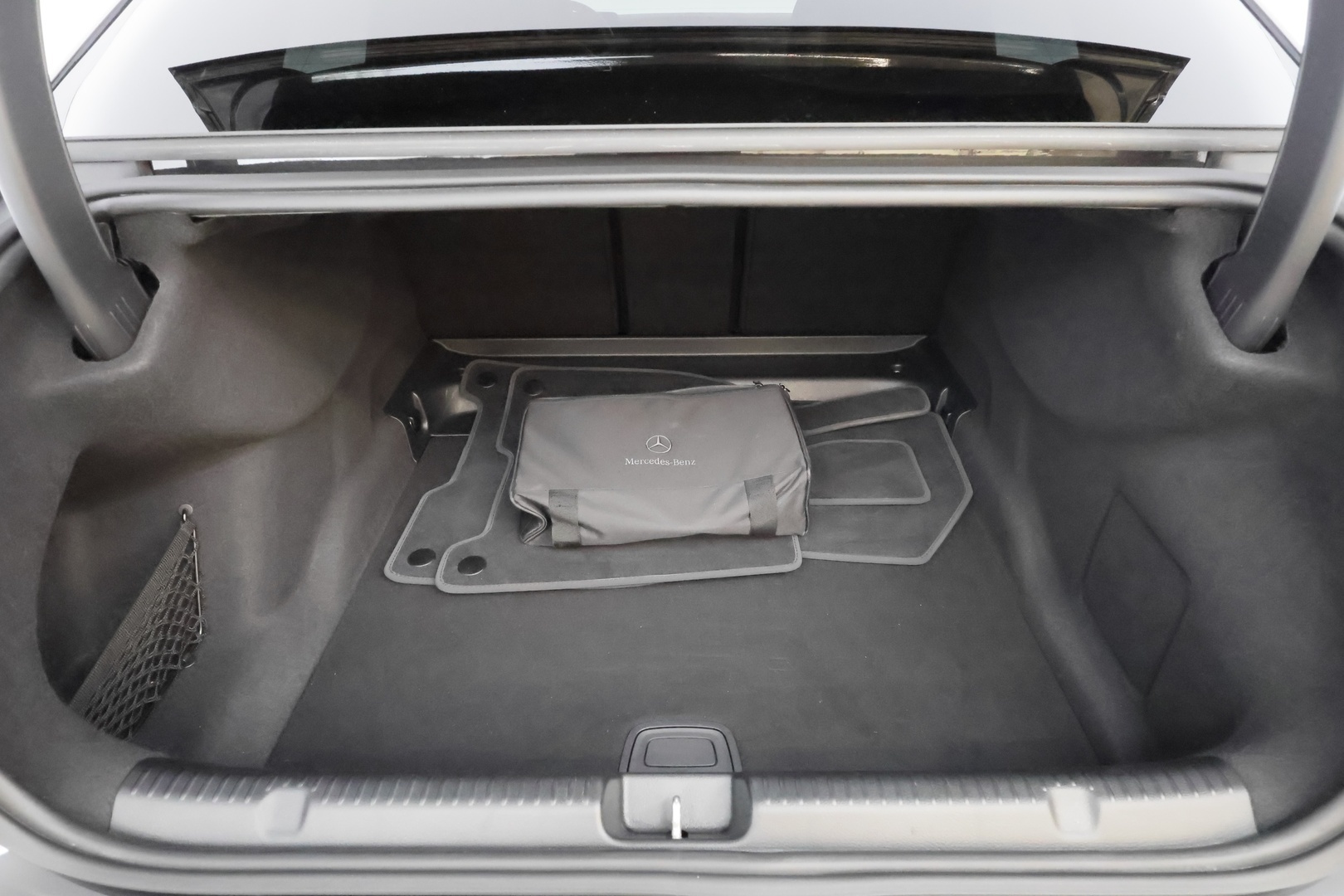 MERCEDES-BENZ EQE 2023