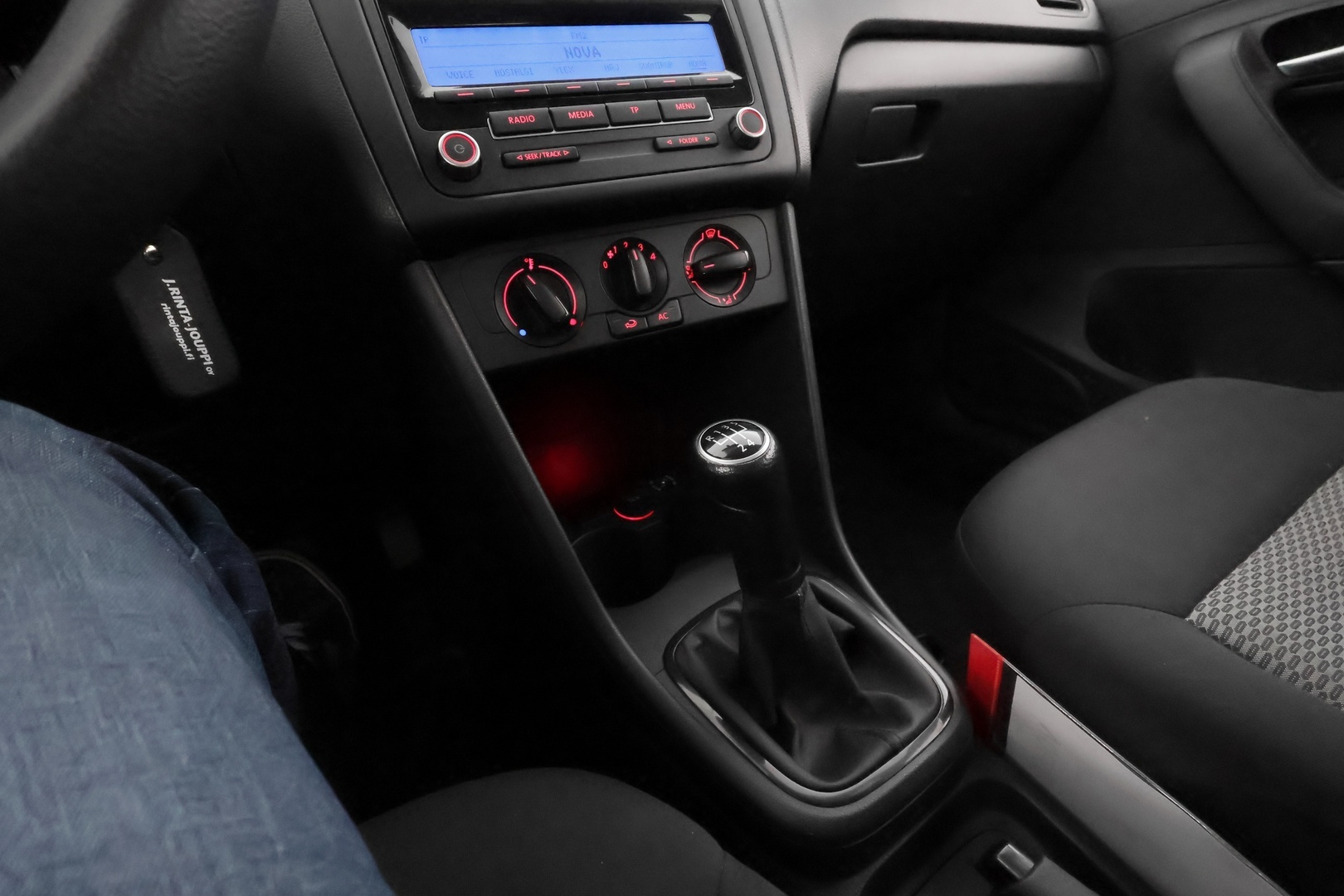 VOLKSWAGEN Polo 2011