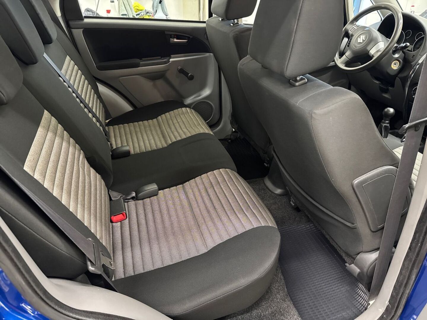 SUZUKI SX4 2011