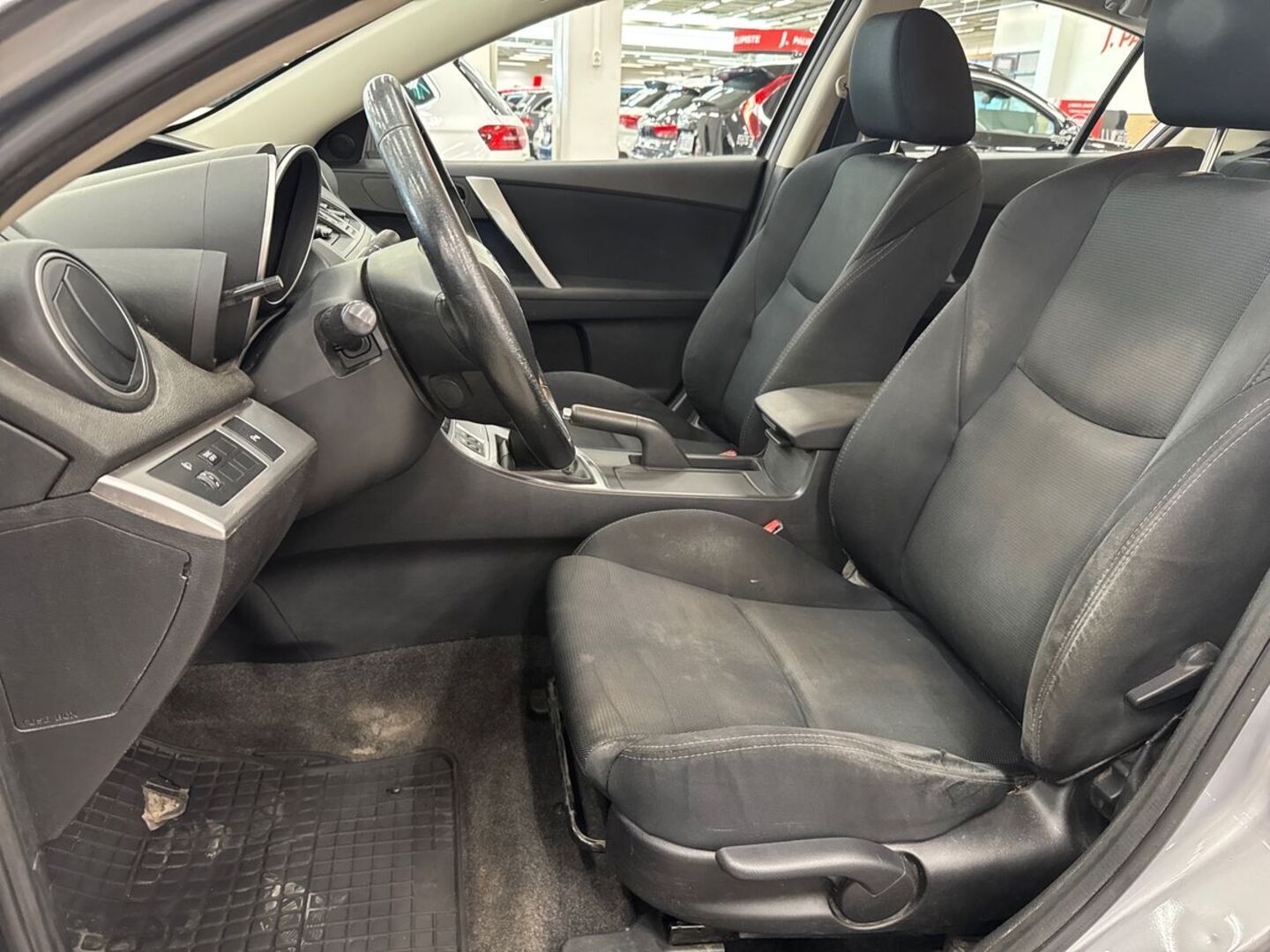 MAZDA Mazda3 2011