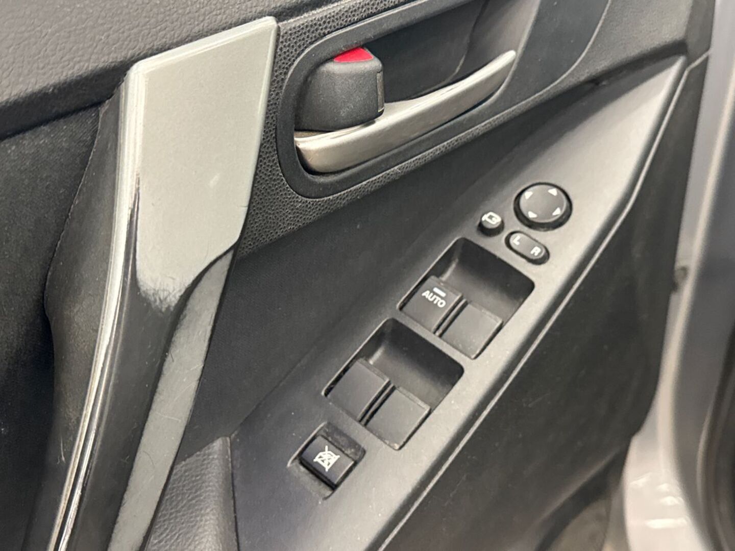 MAZDA Mazda3 2011