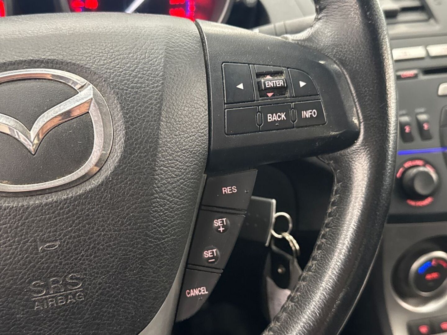 MAZDA Mazda3 2011