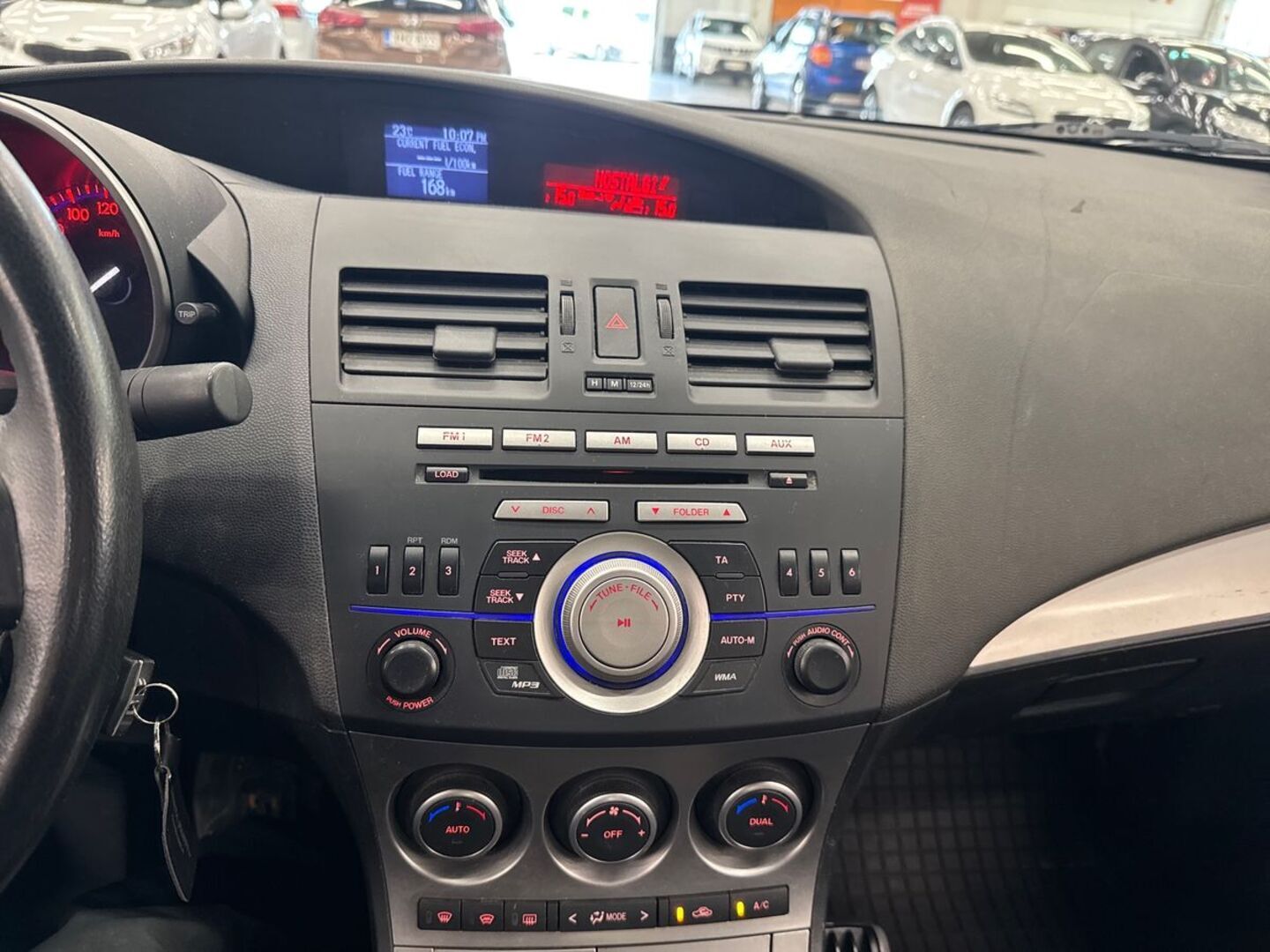 MAZDA Mazda3 2011