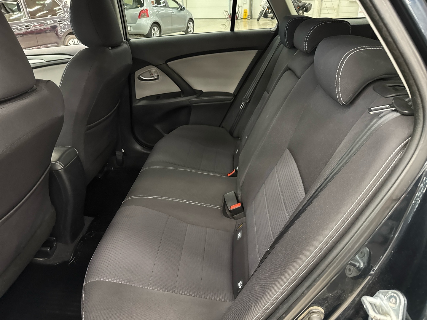 TOYOTA Avensis 2015