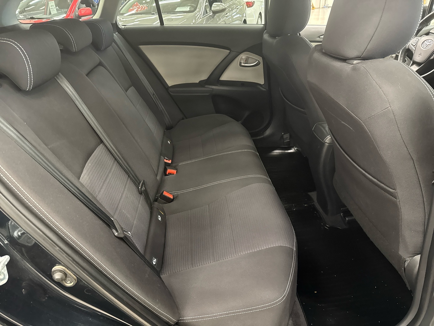 TOYOTA Avensis 2015