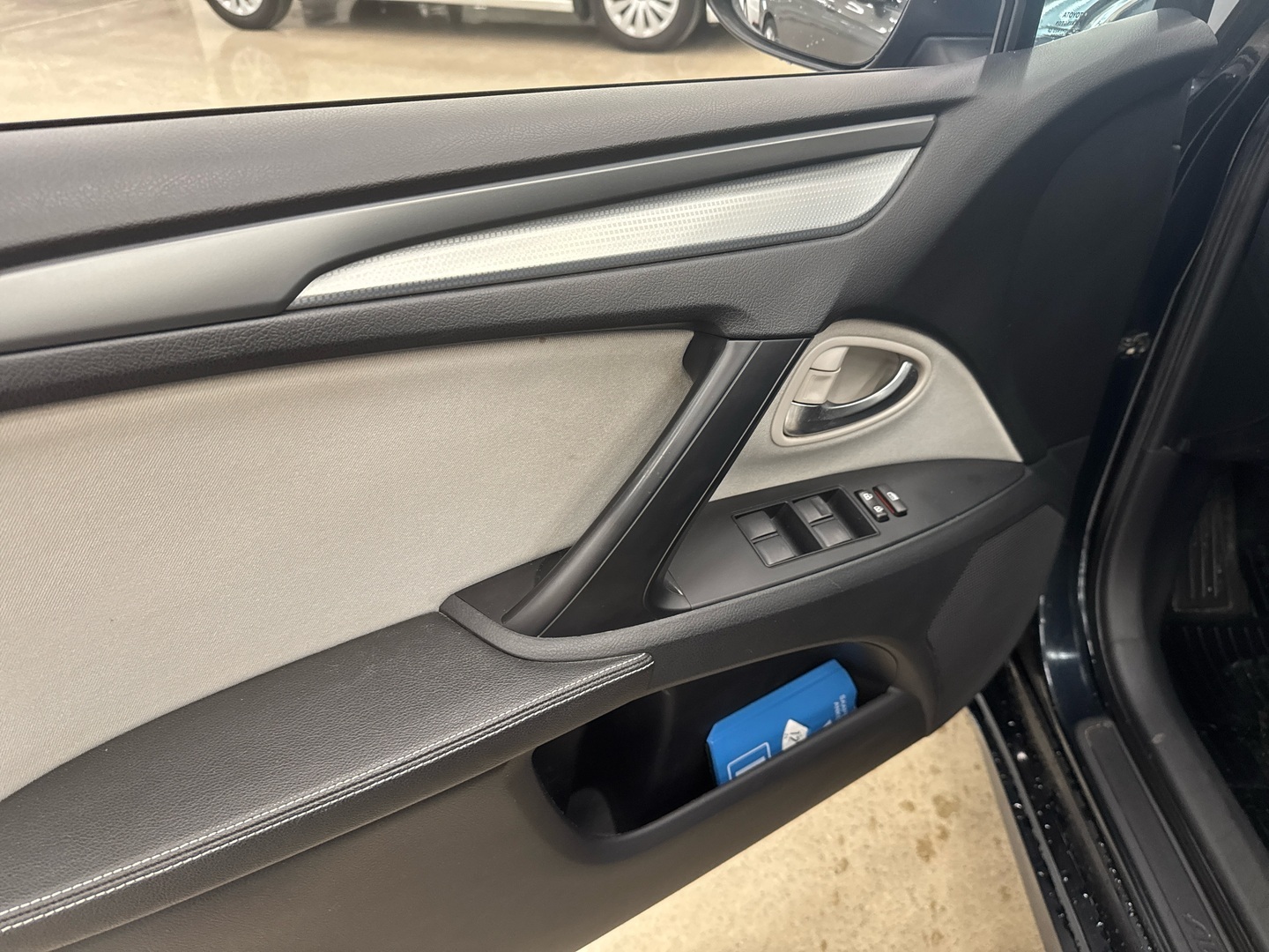 TOYOTA Avensis 2015