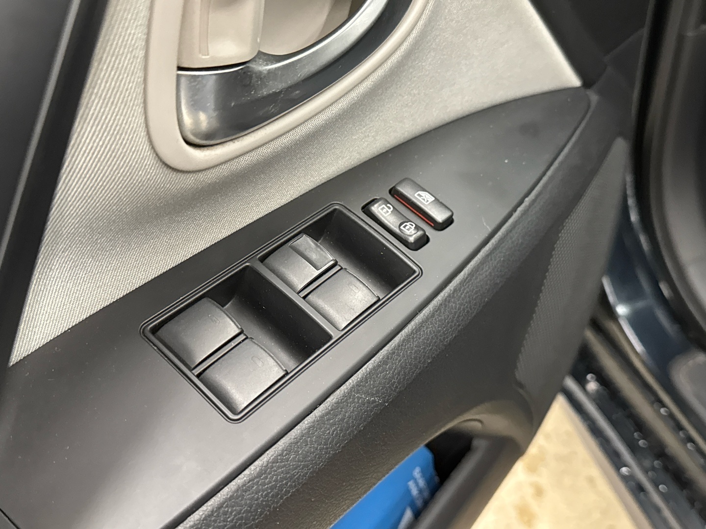 TOYOTA Avensis 2015