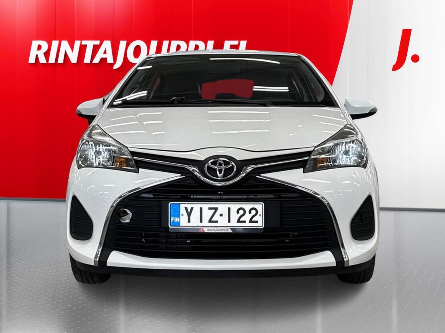 TOYOTA Yaris 2015