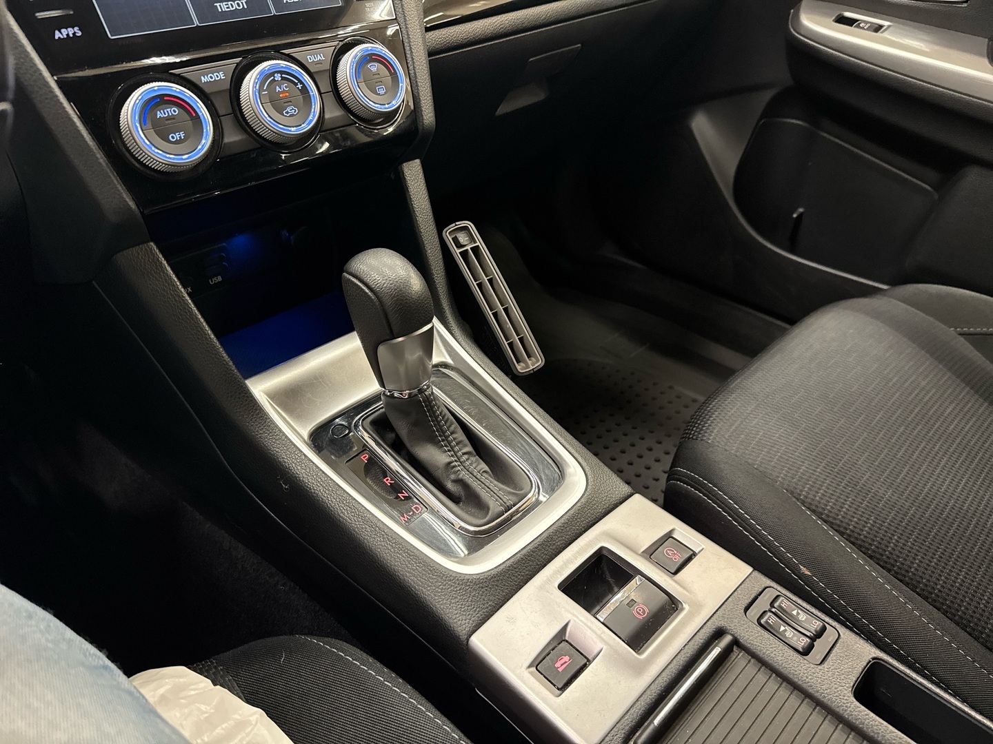 SUBARU Levorg 2016