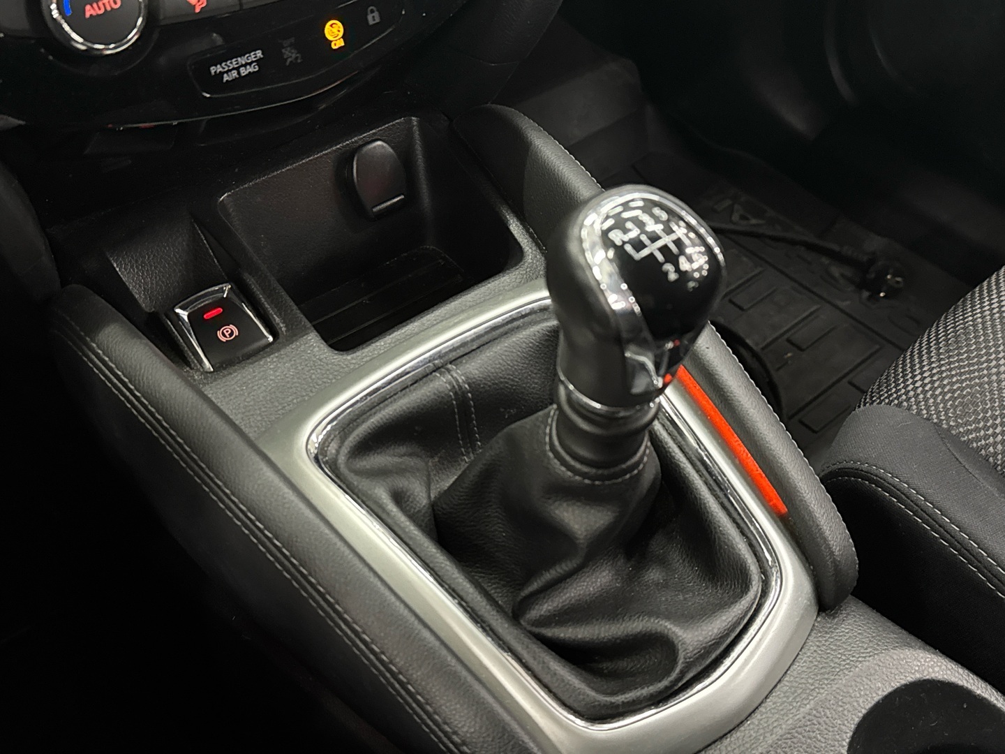NISSAN Qashqai 2016