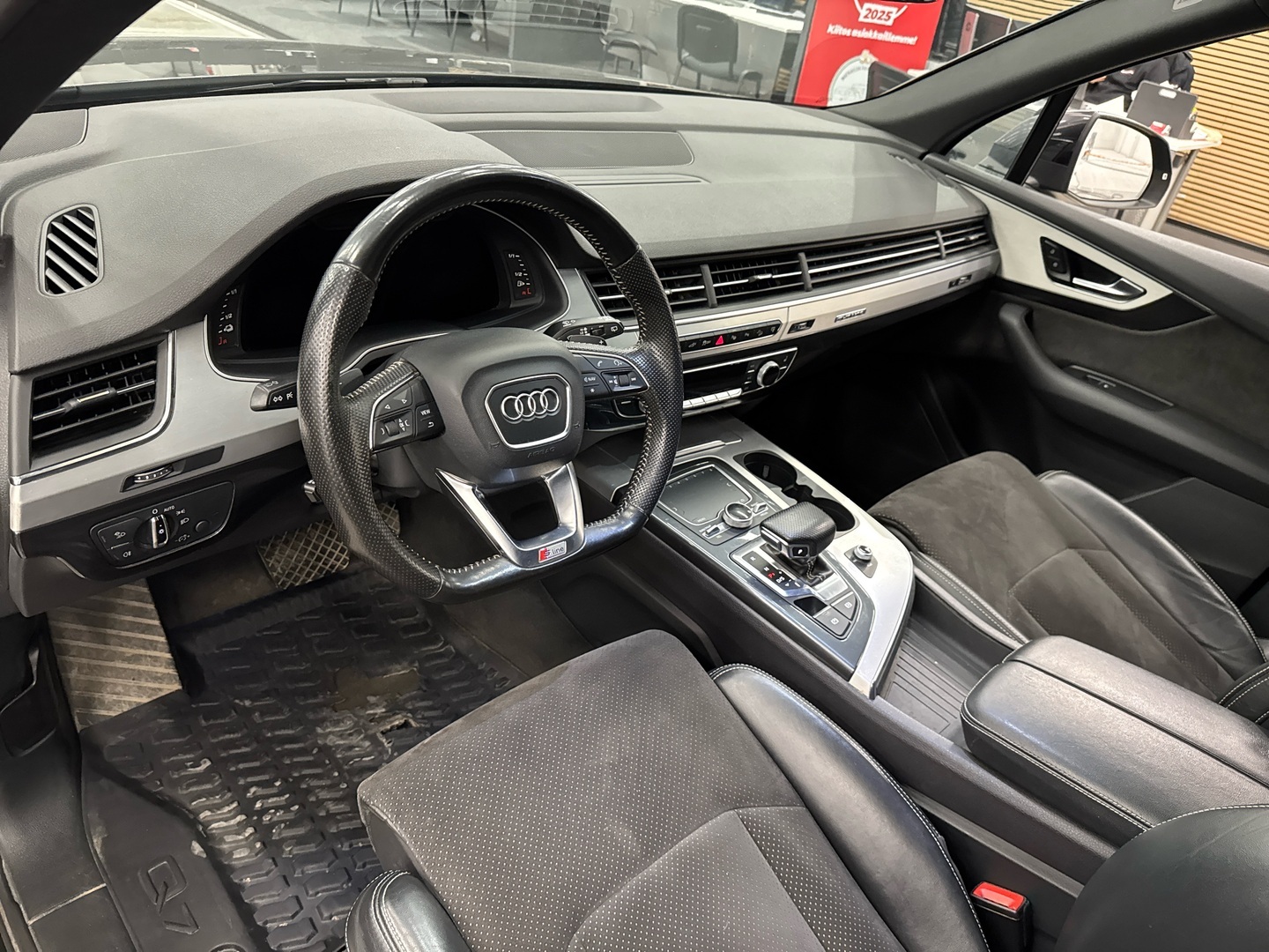 AUDI Q7 2016