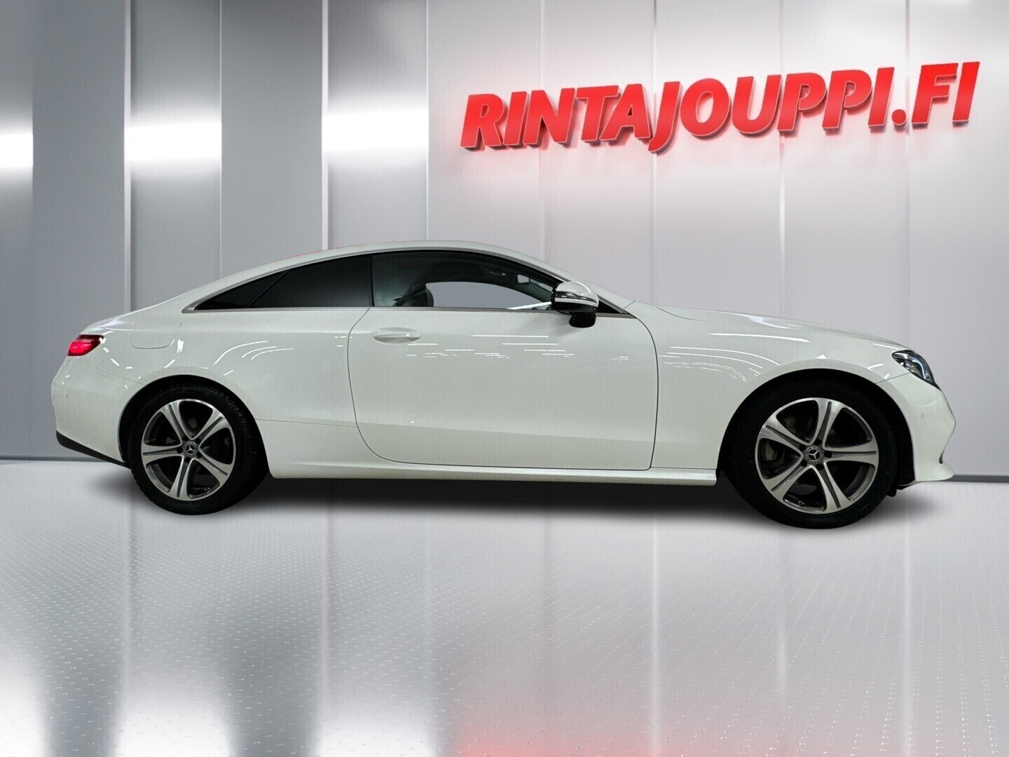 MERCEDES-BENZ E 2018