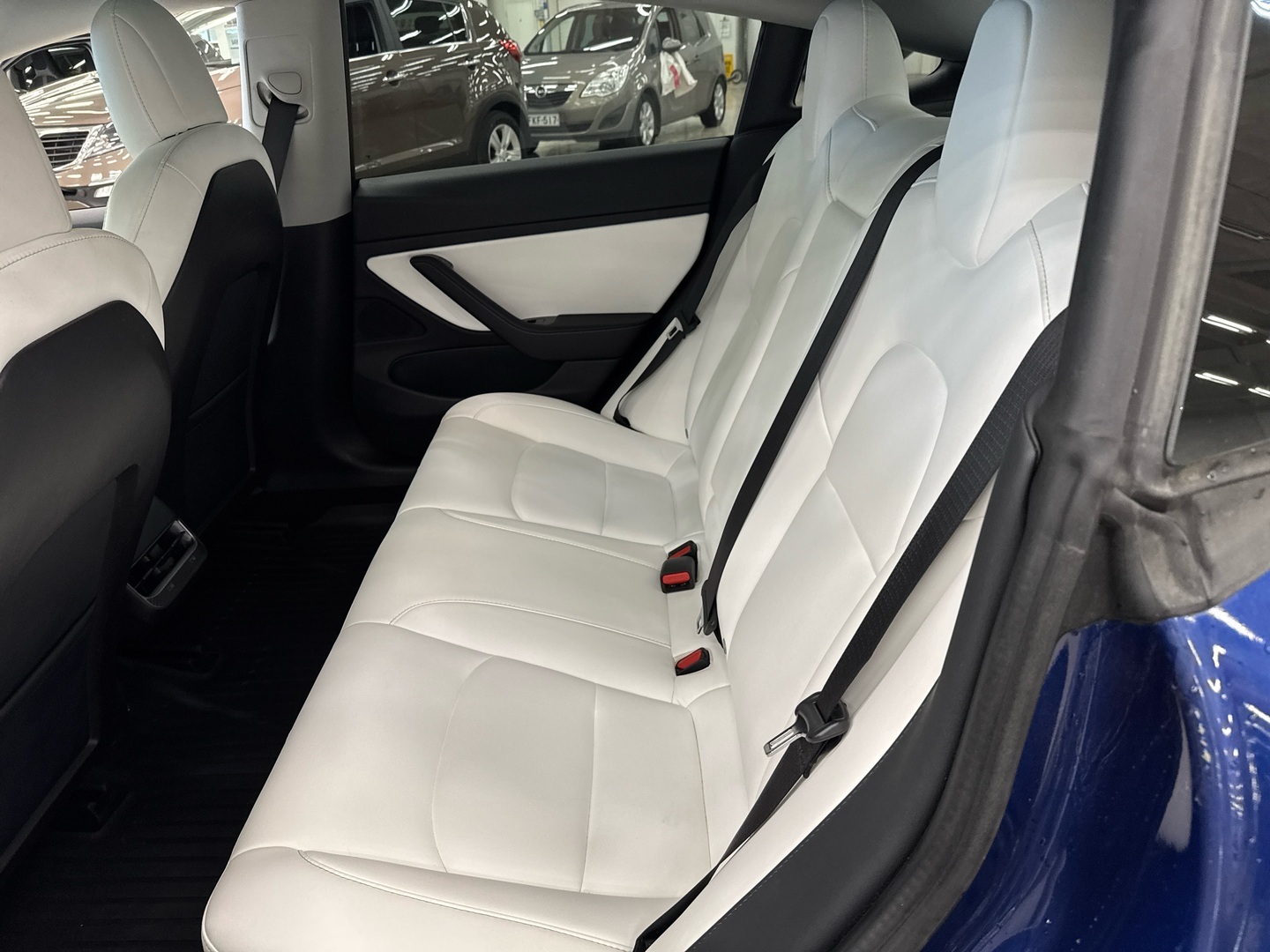 TESLA Model 3 2020