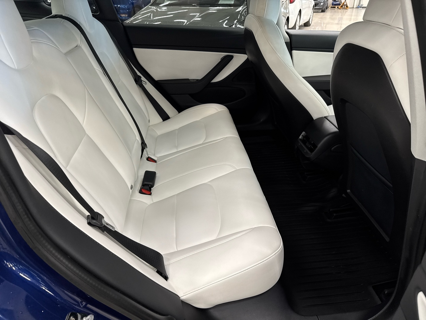 TESLA Model 3 2020