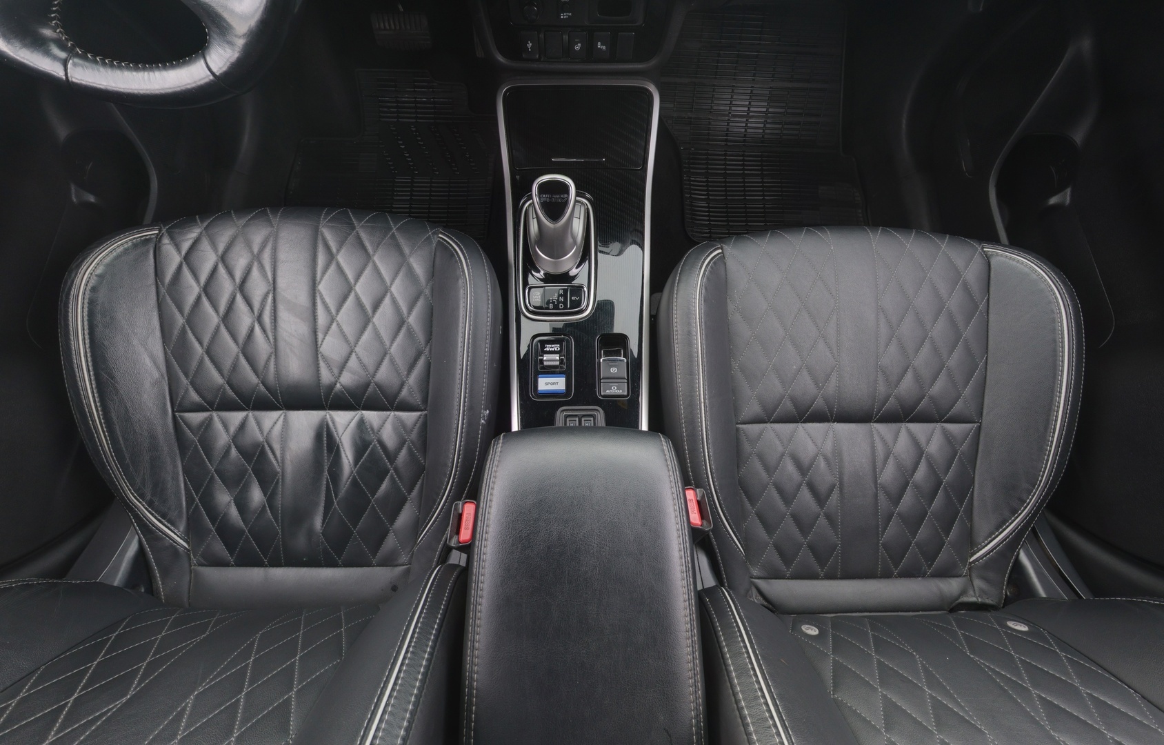 MITSUBISHI Outlander PHEV 2019