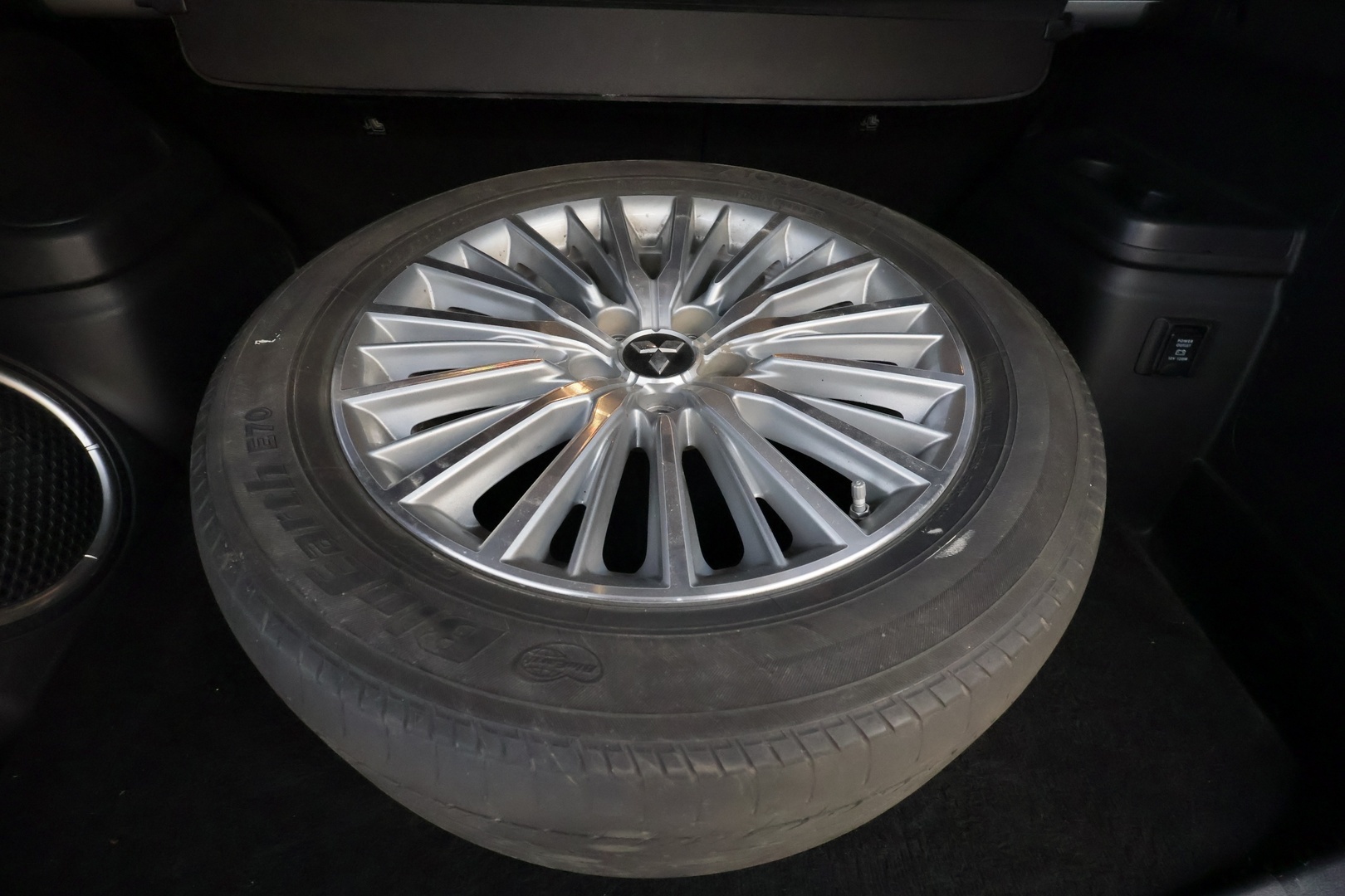 MITSUBISHI Outlander PHEV 2019