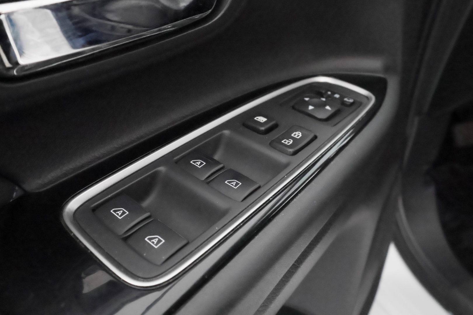 MITSUBISHI Outlander PHEV 2019