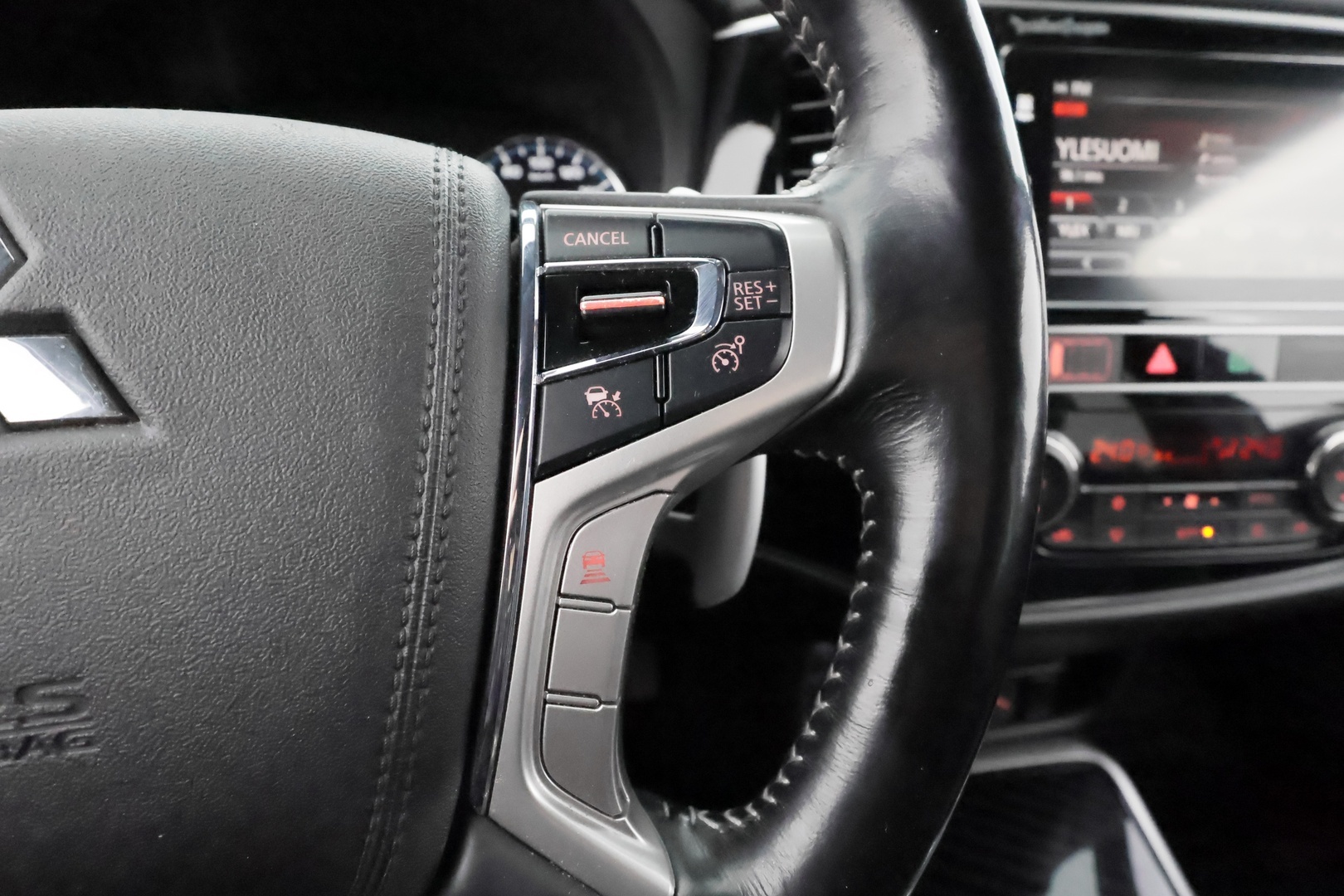 MITSUBISHI Outlander PHEV 2019