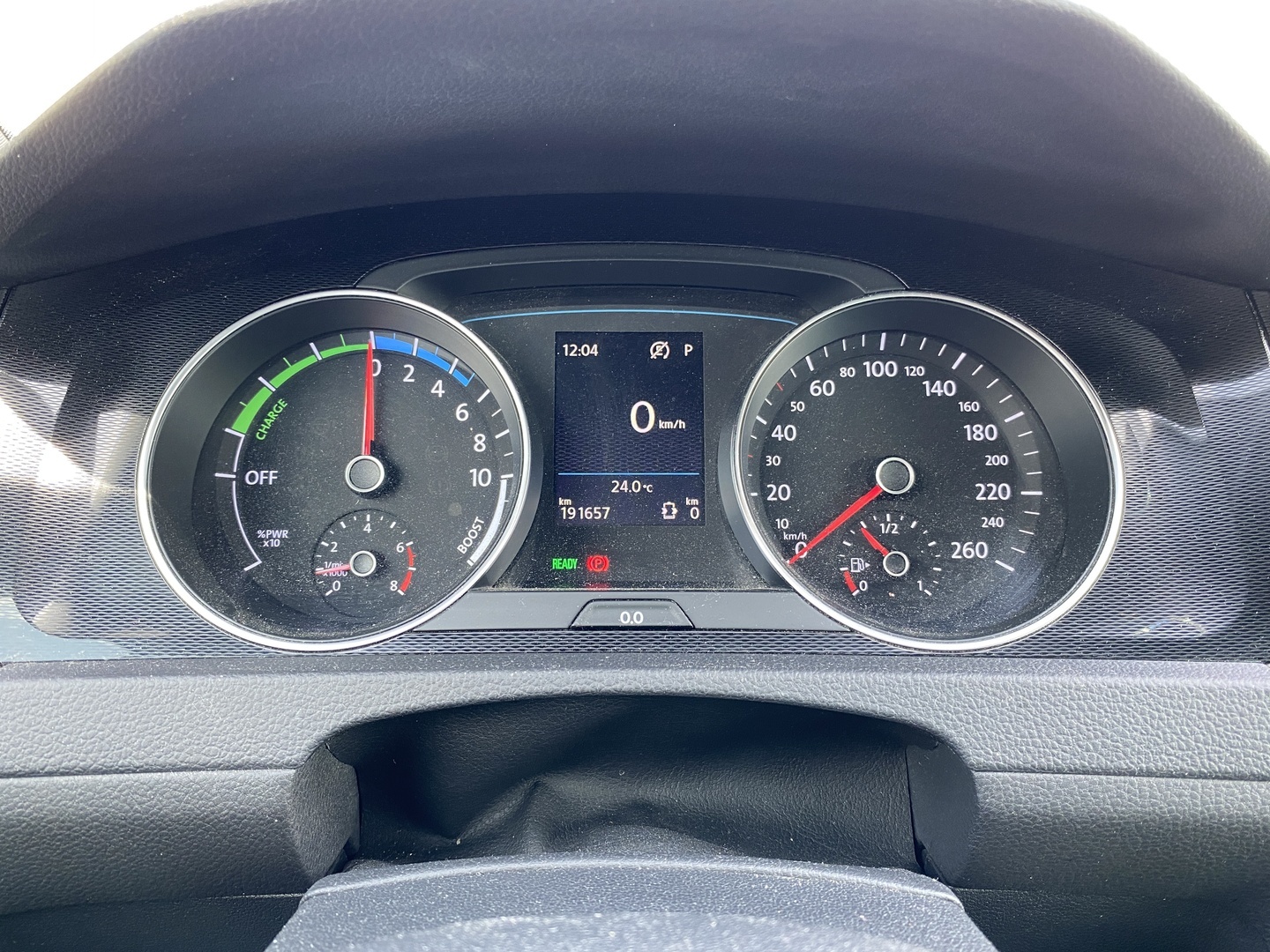 VOLKSWAGEN Golf 2016