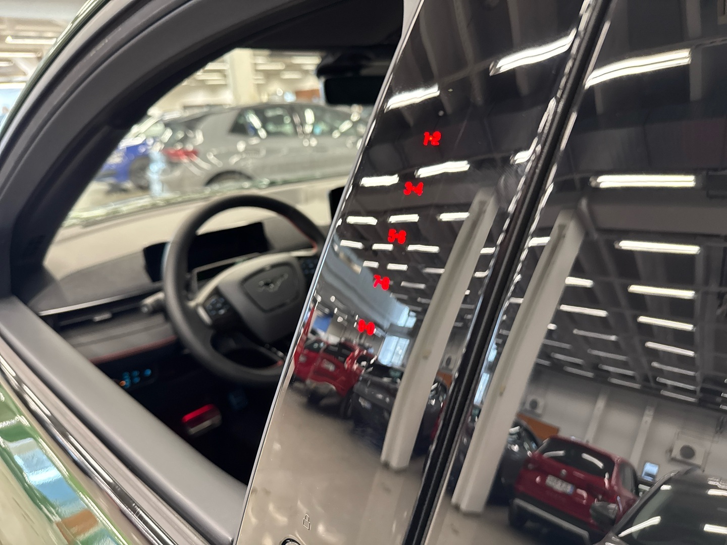 FORD Mustang Mach-E 2026