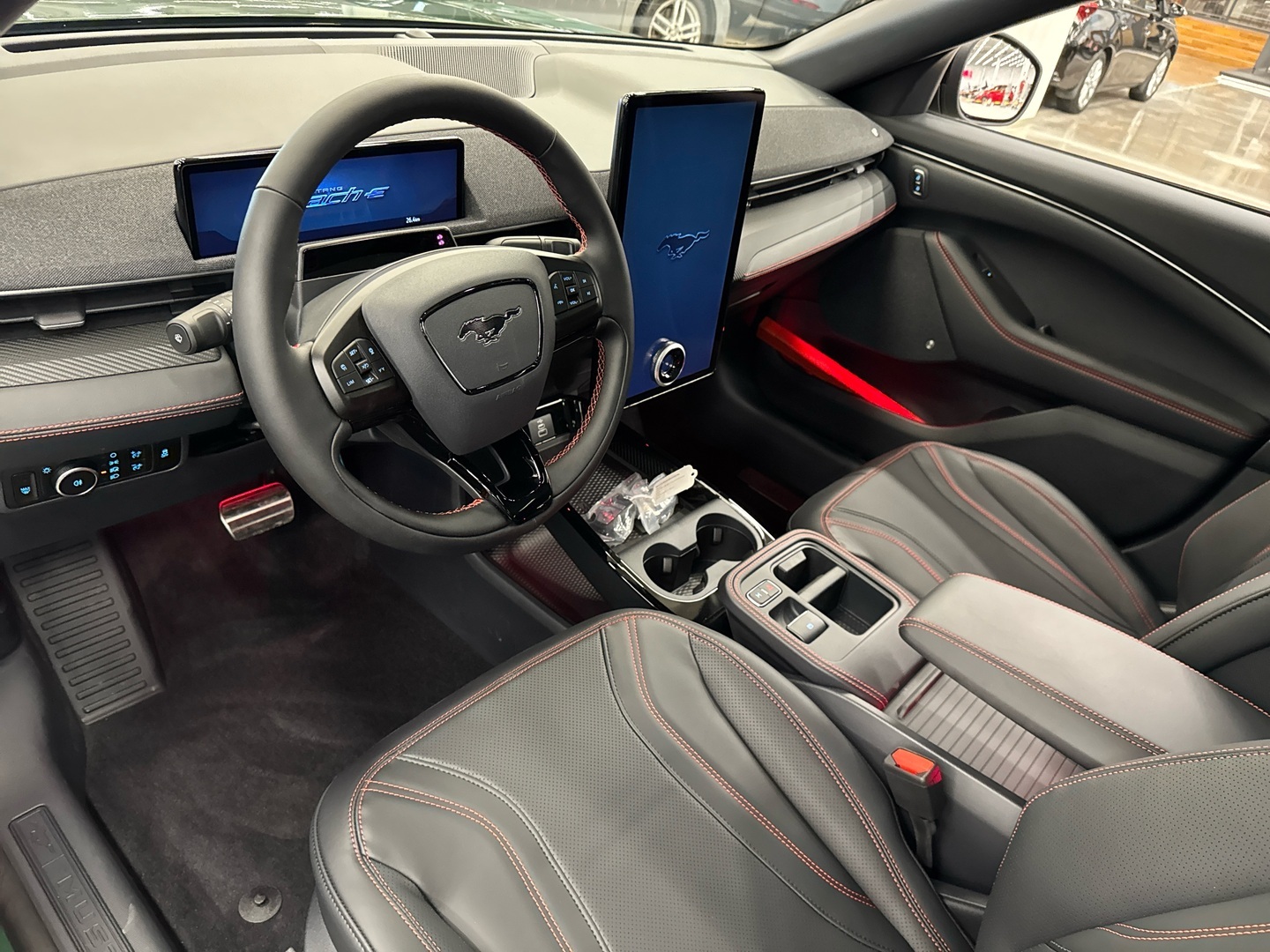 FORD Mustang Mach-E 2026