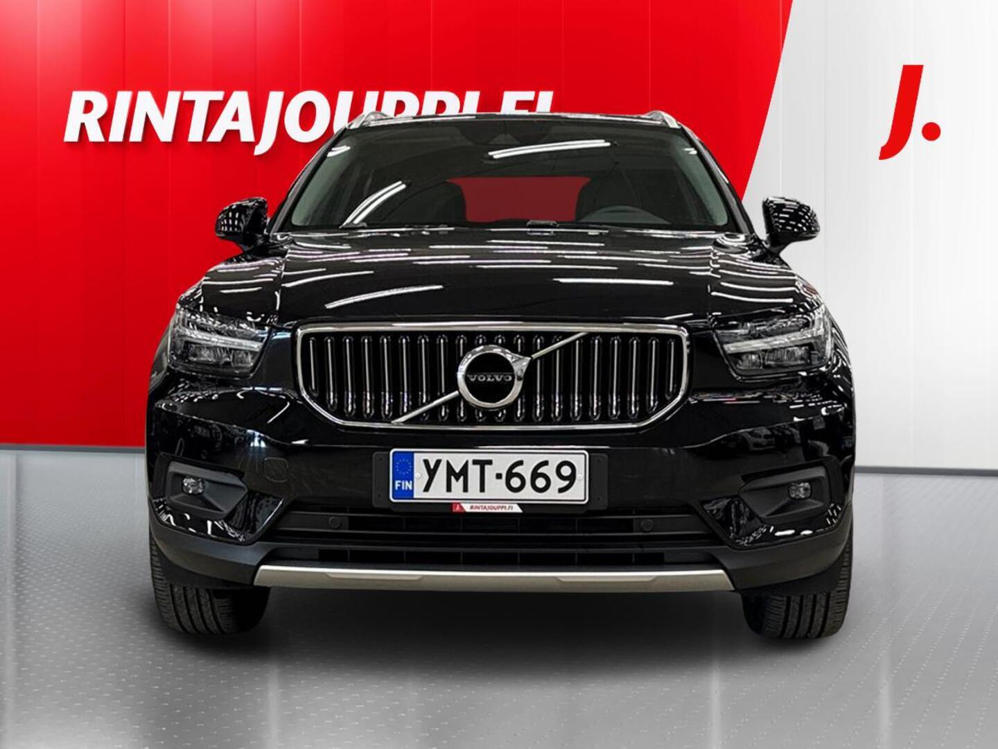 VOLVO XC40 2021