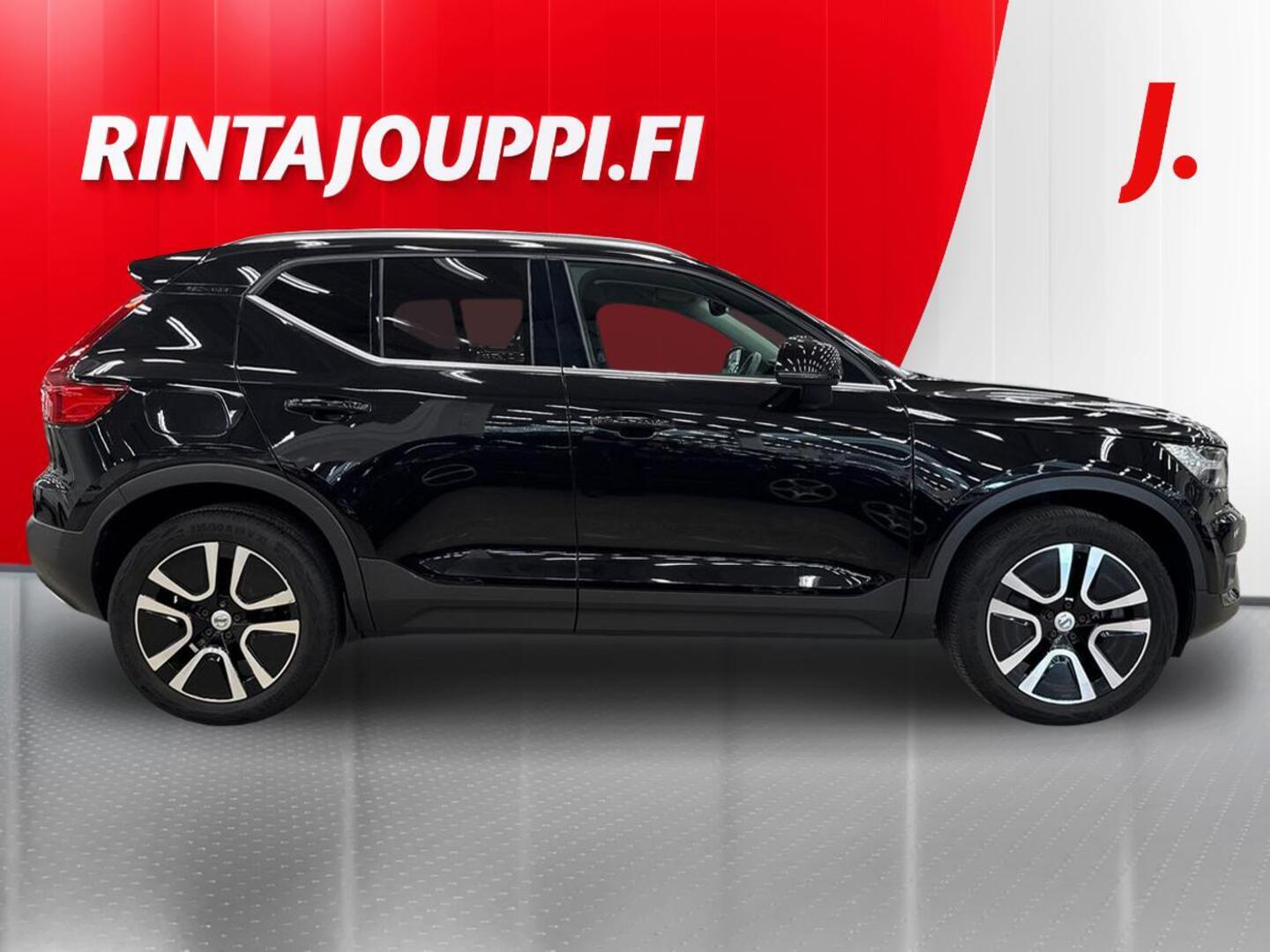 VOLVO XC40 2021