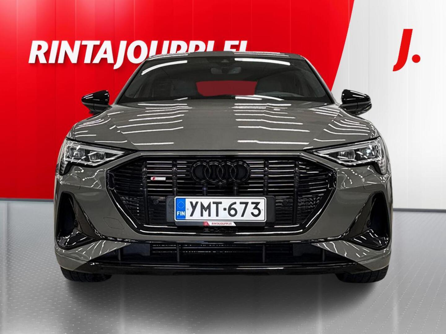 AUDI e-tron 2022