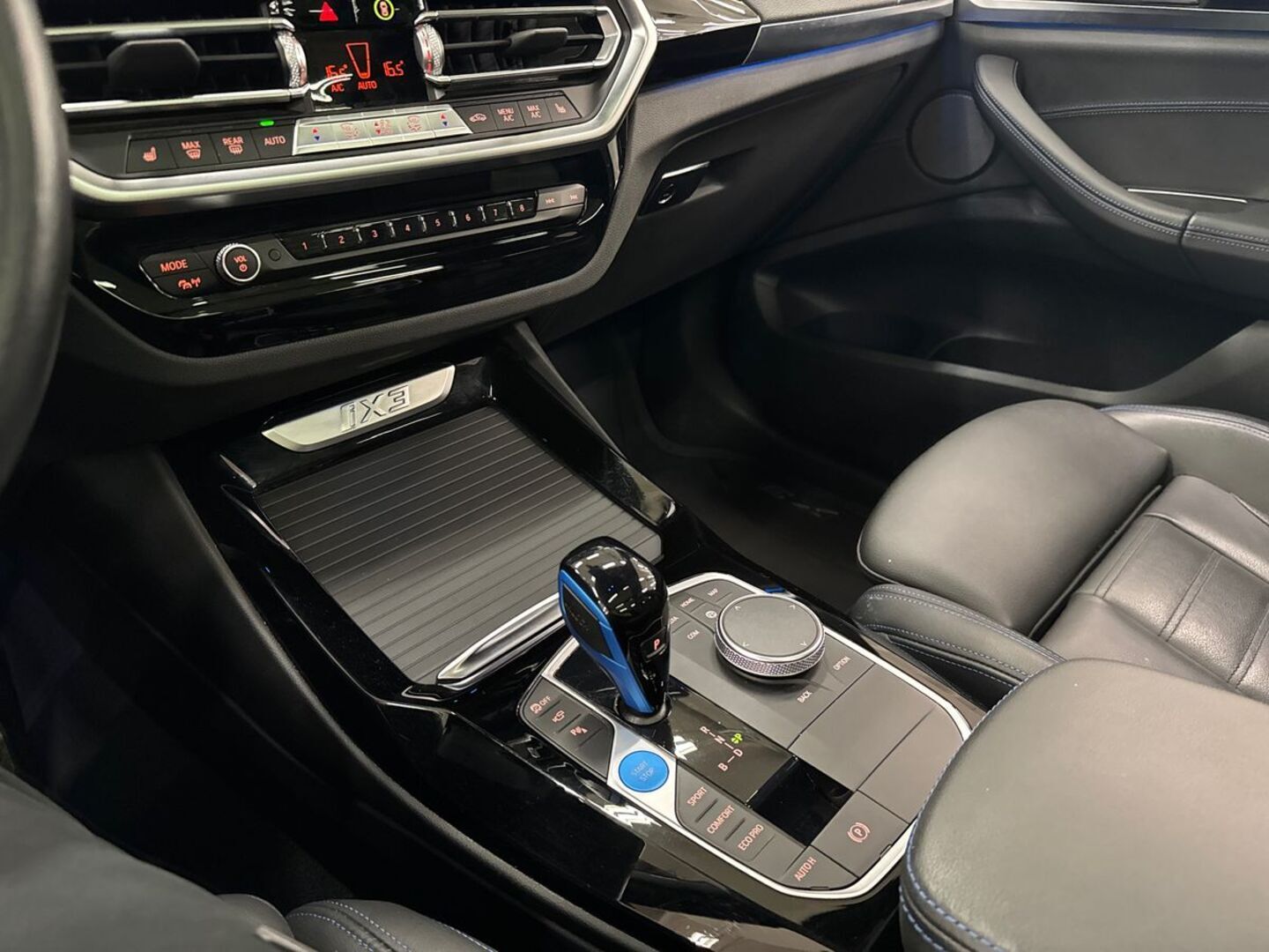 BMW iX3 2023