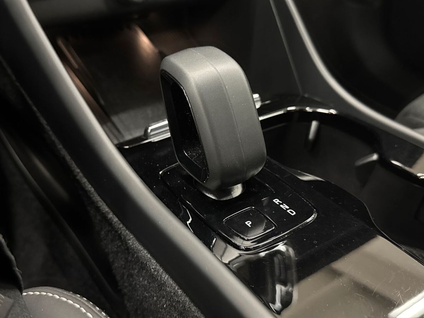 VOLVO XC40 2023