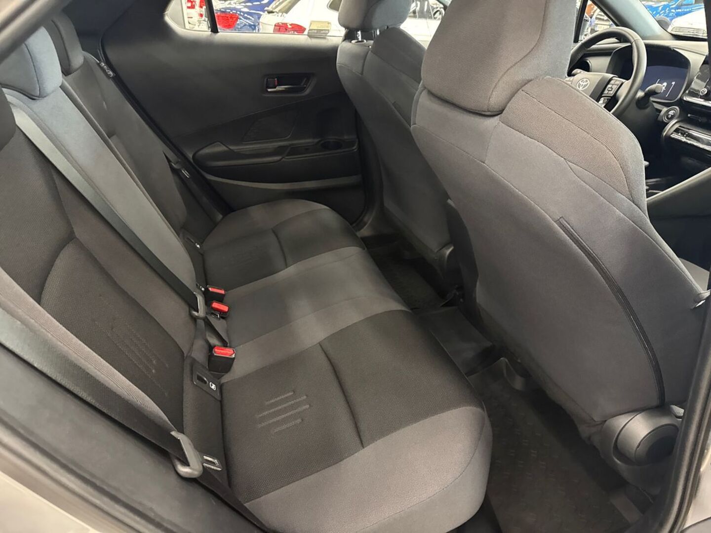 TOYOTA C-HR 2025