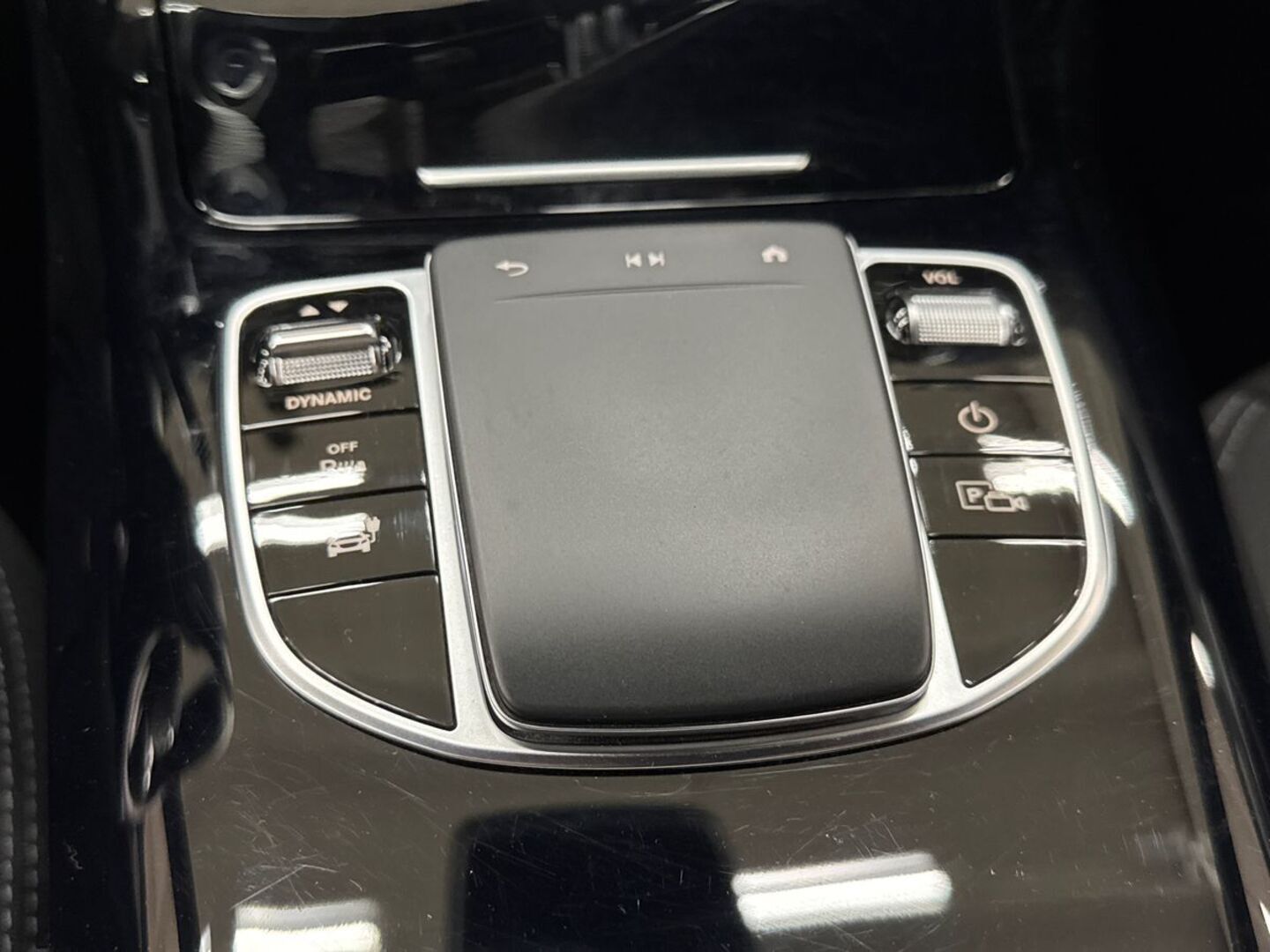 MERCEDES-BENZ EQC 2021