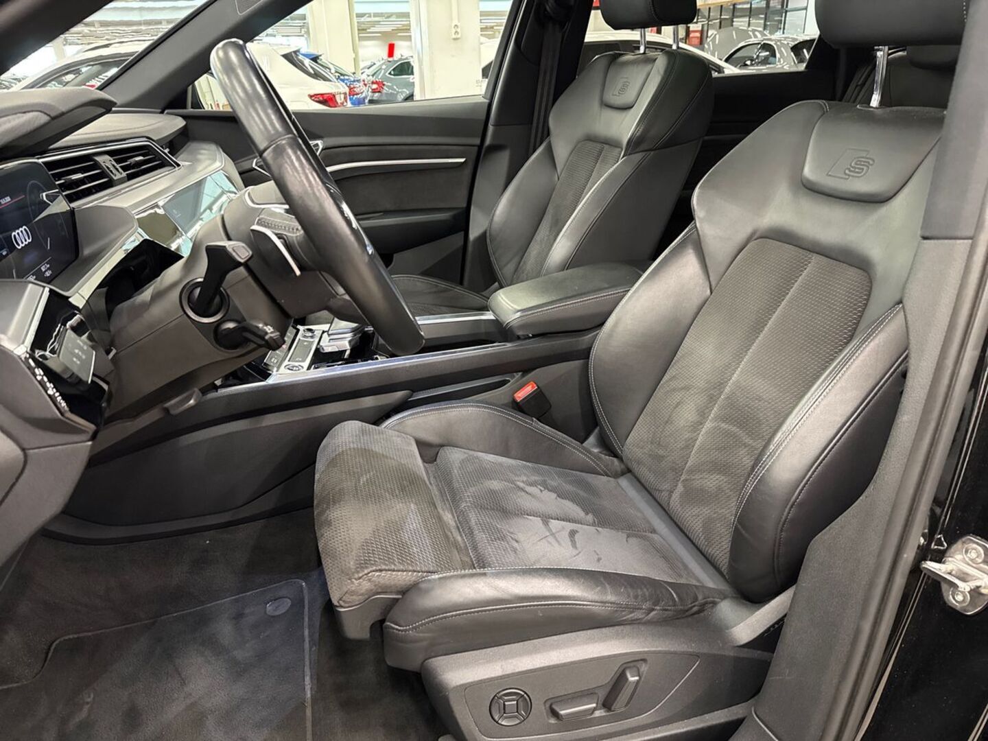AUDI e-tron 2021
