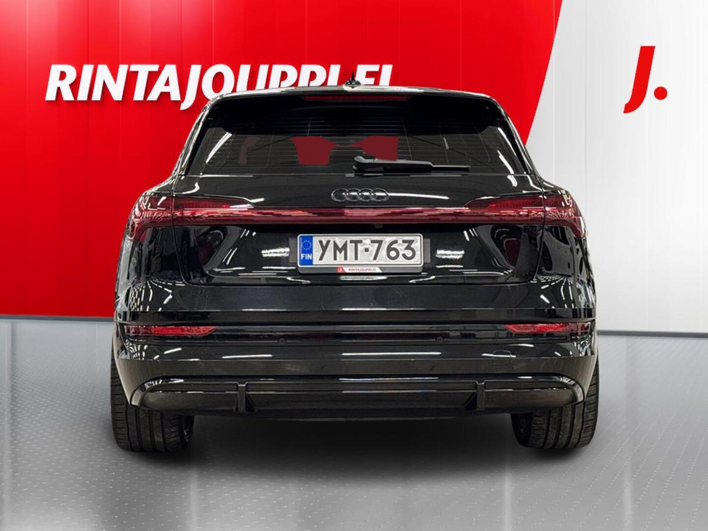 AUDI e-tron 2021