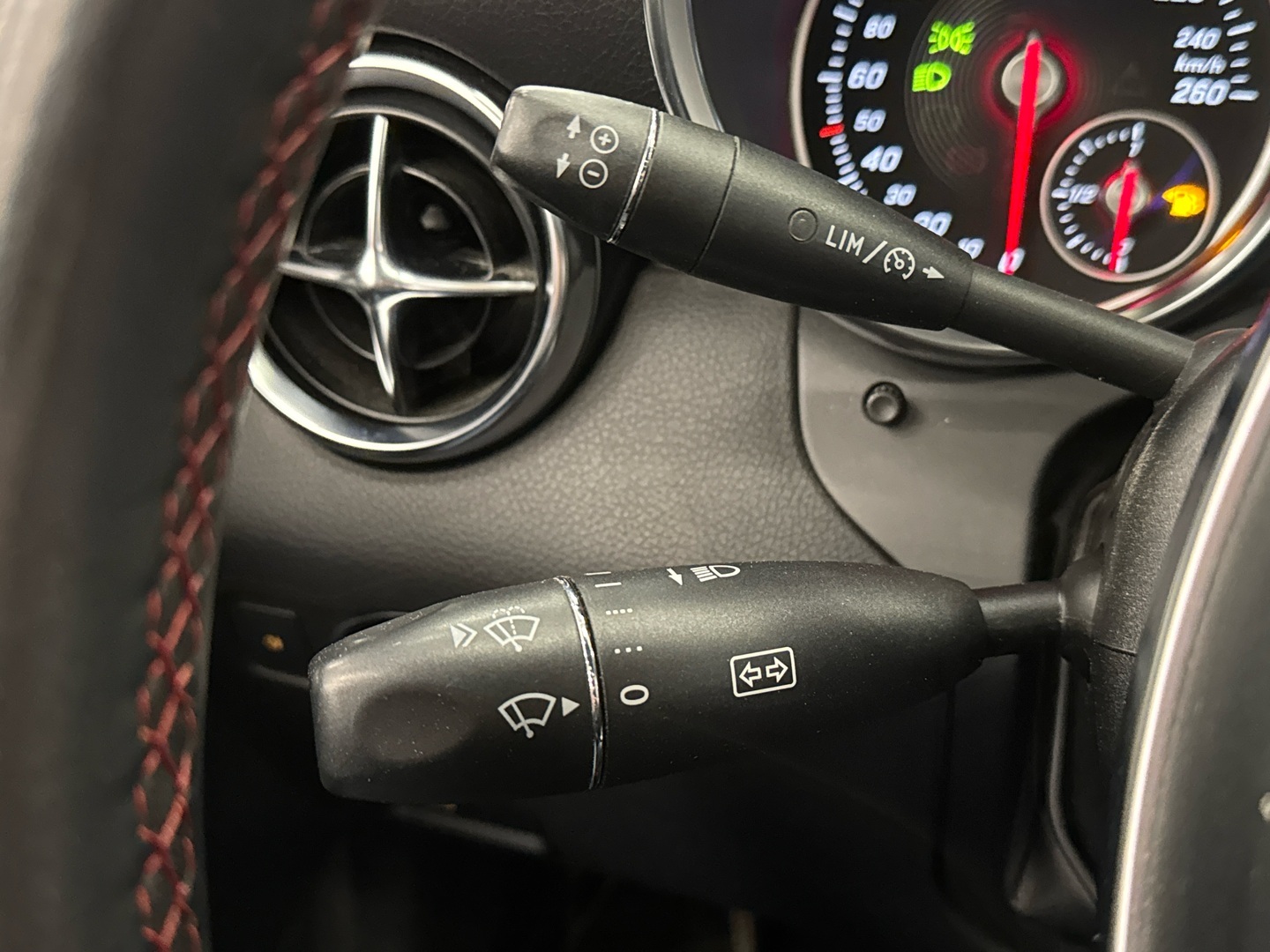 MERCEDES-BENZ SLK 2011