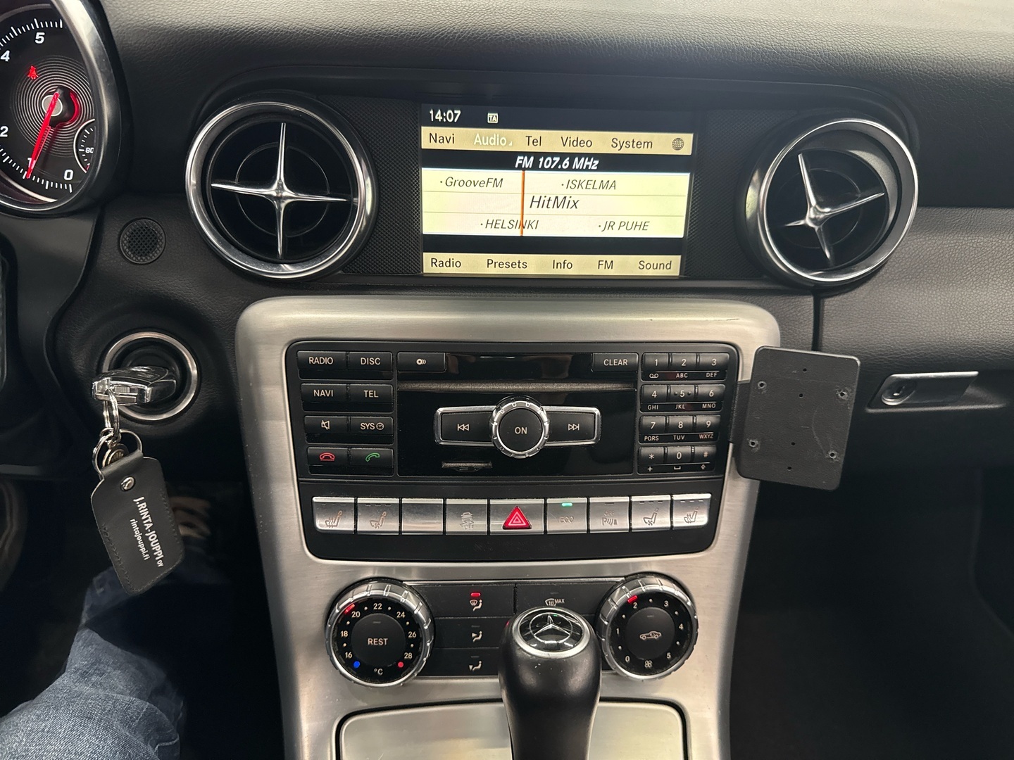 MERCEDES-BENZ SLK 2011