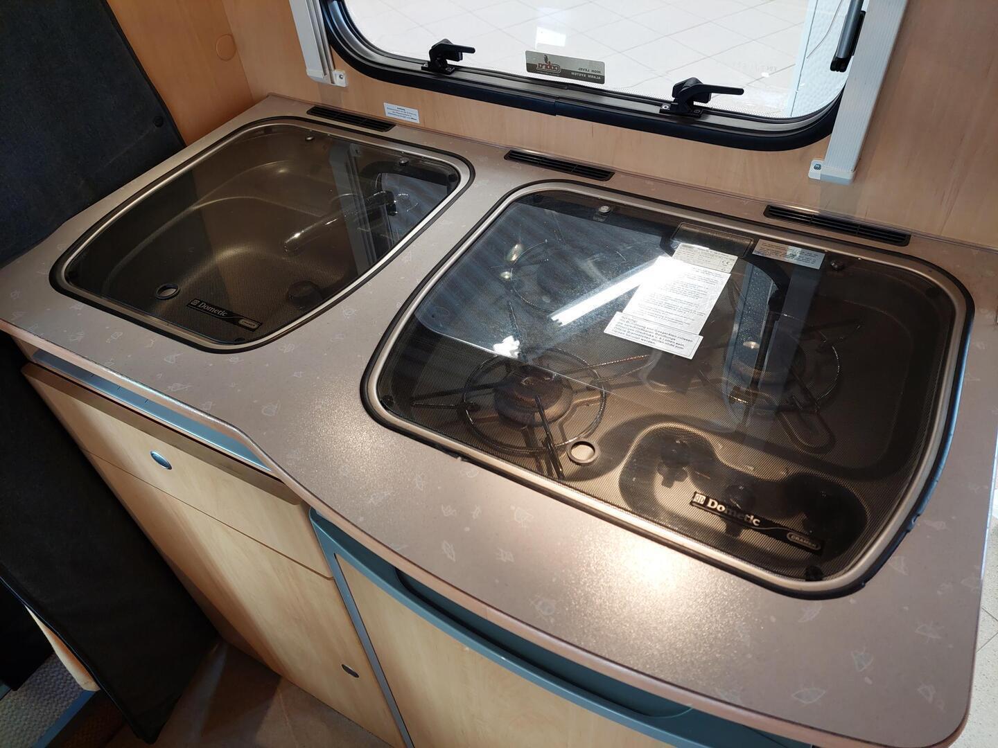 DETHLEFFS ADVANTAGE T 5841 2006