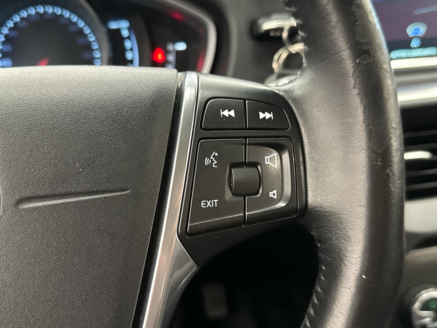 VOLVO V40 Cross Country 2015