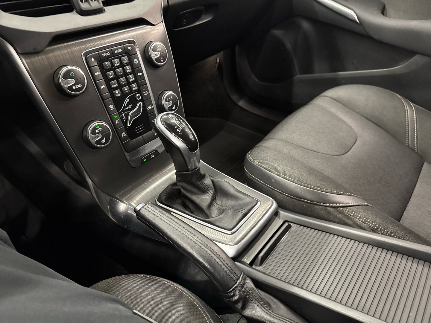 VOLVO V40 Cross Country 2015